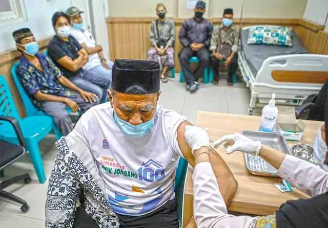 Ketentuan Baru Jamaah Umroh harus divaksinasi Meningitis sebelum Keberangkatan